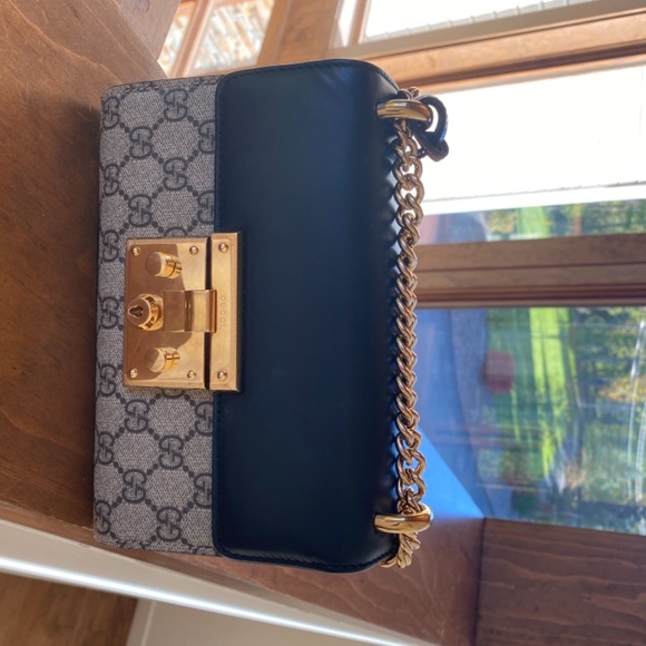 Small Gucci Padlock shoulder bag - Picture 13 of 16